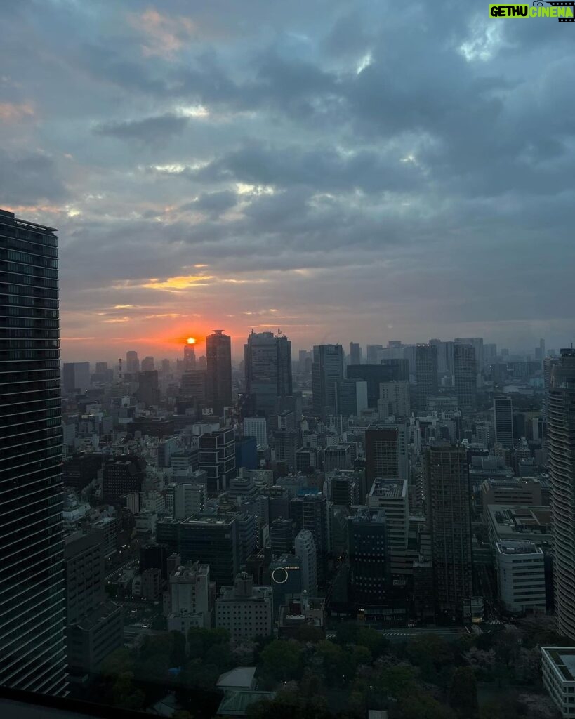 Emily Ratajkowski Instagram - 🇯🇵 The Tokyo EDITION, Toranomon