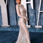 Emily Ratajkowski Instagram - VANITY FAIR ‘23 Thank you to my team! @mr_carlos_nazario @lindahaymakeup @jennifer_yepez @nailsbyemikudo