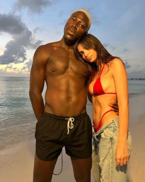 Emily Ratajkowski Instagram - 🌴👙🌅 🧜‍♀️