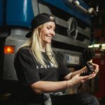 Emma Kimiläinen Instagram - Mainos @raskoneoy - Työkalupakin ARVONTA ON PÄÄTTYNYT! Kävin Raskoneella muutama viikko sitten yhden päivän duunissa ja huomasin, että tarkka työ vaatii hyvät työkalut onnistuakseen! Raskoneella työkalut on luonnollisesti huippukunnossa ja tärkeä osa sujuvaa työtä, ja siksi halutaan tarjota jollekin teistä mahdollisuus voittaa tämä upea ja monipuolinen, 93-osainen Wurth työkalusalkku arjen puuhasteluihin tai todelliseen työntekoon! Jos juuri sinä tai sun tuttusi olisi vailla päivitystä työkaluihin, voit osallistua tähän arvontaan seuraavanlaisesti: 1. Ota @raskoneoy seurantaan 2. Kommentoi itse jotain tai tägää kaveri joka tarvitsisi uuden työkalupakin. 93-osaisen Wurth työkalusalkun (arvo 370€) arvonta suoritetaan viikon kuluttua maanantaina 9.10 ja voittajalle ilmoitetaan erikseen yksityisviestillä. (Instagram ei ole osallisena arvonnassa). #raskone #intohimollajataidolla