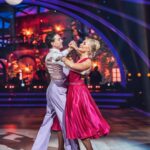Emma Kimiläinen Instagram - The joy of dancing. Madly in love with it. 🩷 Kiitos kaikista ihanista viesteistä, kannustuksesta ja äänistä!! Niin ihanaa, että päästiin vielä jatkamaan kisassa eteenpäin. Vaikka tuomareilta tulisi hyvät pisteet, niin teidän äänet ratkaisee. Ollaan kiitollisia niistä jokaisesta ja tarvitaan teidän apua myös jatkossa! 🙏 Thank you so much for all the messages, kind words, and votes!! Even if we get great points from the judges, it's the votes that count, so thank you so much for each and every vote that got us through to next week! If you want to help us continue our journey in this competition, you can find the voting link in my bio. Voting is open all the time. 🫶 📷: @tamminenphotography ☀️: @tanbylotta 💄: @sannipohjalainen 💇‍♀️: @butik.helsinki @tanssiitahtienkanssa @mtv3suomi @mtvkatsomo #mtvttk #ttk #tanssiitähtienkanssa #dwts #letsdance #strictlycomedancing