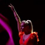 Emma Kimiläinen Instagram - Tanssii Tähtien Kanssa parketti korkattu rytmikkäästi Samballa✨💃 Ensi sunnuntaina jatketaan uusilla rytmeillä🕺