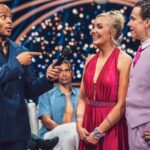Emma Kimiläinen Instagram - Last week, our dance was a playful, elegant, and fast quickstep. Tomorrow, it's a cha cha cha that interprets relationship drama, passion, and independence. Can't wait! 😍 Even if it feels like election campaigning, I must remind you that we are not able to continue in this show and competition without your votes. So, if you'd like to see us dancing in the future too, the voting link can be found in my bio. We are grateful for all your support! 🩷 Viime viikolla tanssittiin vauhdikas, elegantti ja leikkisä quickstep, mutta huomenna pääsee parisuhdedraama, intohimo sekä itsenäistyminen cha cha chaahan tulkittuna valloilleen! Vaikka vähän vaalikampanjointifiilis tässä "muistakaa äänestää" -hengessä on, niin muistuttaisimme kuitenkin kauniisti, että katsojien äänet ratkaisevat. Joten jos haluatte nähdä meidät myös ensi viikolla, niin äänestyslinkki löytyy mun biosta. Voit myös äänestää meitä soittamalla numeroon 0700 79 005 tai lähettämällä tekstiviestin 5 numeroon 17225. Olemme äärimmäisen kiitollisia kaikesta tuesta! 🩷 @matti_puro @tanssiitahtienkanssa @mtv3suomi @mtvkatsomo 📷: @tamminenphotography ☀️: @tanbylotta 💇‍♀️: @butik.helsinki 💄: @sannipohjalainen #mtvttk #tanssiitähtienkanssa #ttk #dancingwiththestars #dwts
