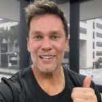 Emma Kimiläinen Instagram - Signing off from a great week of welcomes and preparation in Jeddah with a message from the boss. 🫡 Great to have you with us for the journey ahead, @racingcoleman, @emmakimilainen. 🤎 #E1Series #TomBrady #E1JeddahGP