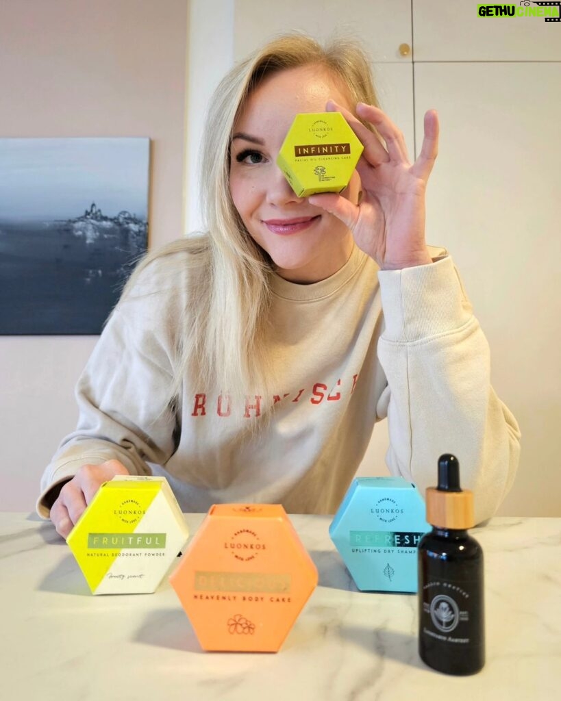 Emma Kimiläinen Instagram - Innovative natural cosmetics from Finland 🇫🇮 | AD & -15% EMMAK15 discount code @luonkos My skin loves these @luonkos skincare products, but especially the ones that have forest microbe extract in them. Luonkos was the pioneer, first to bring the forest microbe extract into cosmetics in 2020. I'm happy that they did because the forest product line supports the microbiome by reducing inflammations, redness, and irritations and it really works for me. My skin is usually really red and gets dry and irritated easily when using cleansing products. The fact that forest microbes also support collagen production, is great news to a 30+ year old. 😅 I'm delighted that I can provide you with a discount code EMMAK15 so you can try these amazing handcrafted Finnish products or maybe make someone else really happy on Christmas! These 100% natural ingredient products are suitable for everyone as there are specific facial cleansing cakes for each skin type. Many acne or other difficult skin conditions have been healed with @luonkos products. So, explore luonkos.com and enjoy the discount code at the cashier. 😍 Here are some of my daily used favourite products as a reference: ♡ INFINITY face oil cleansing cake (incl. forest microbe extract) ♡ Ecological facial cleansing sponge ♡ DELICIOUS OR VITALITY body oil cake (incl. forest microbe extract) ♡ VALO brightening oil serum ♡ REFRESH dry shampoo ♡ FRUITFUL powder deodorant ♡ PRIMAL multifunctional forest balm (incl. forest microbe extract) Alekoodi EMMAK15 voimassa läpi tuotelinjaston osoitteessa luonkos.fi Tässä superhyvä lahjaidea pukinkonttiin jollekin toiselle tai itselle. 🩷 #luonkos #naturalcosmetics #cosmetics #skincare #ihonhoito #luonnonkosmetiikka