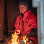 Emma Kimiläinen Instagram - Viikonloppuna on @kelekkamessut Rovaniemellä. Harmillisesti en itse pääse paikalle, koska pistän parketilla taas päät pyörälle sunnuntaina. Mutta hätä ei ole tämän näköinen, sillä onhan paikalla onneksi mun virallinen @lynx_snowmobiles stuntti @jonimaununen . Kuten huomaa, yhdennäköisyys on ilmiselvä. Paikalla on myös toinen näköissisko @annaleen4 ja perhe-edustuksen hoitaa parempi puolisko @samihyypia4 ❤️ Unfortunately, I'm not able to make it to the snowmobiling exhibition this weekend as I'm busy dancing, but no worries... @jonimaununen will be my official stunt, as he has successfully done it before. @annaleen4 and Joni can take turns stunting, and @samihyypia4 represents our family presence. 😄 Do you accept @lynx_snowmobiles ? #lynxsnowmobiles #wearelynx #kelekkamessut #kelekkahommia #snowmobiling #moottorikelkkailu @Lynxsnowmobiles Kelekkamessut