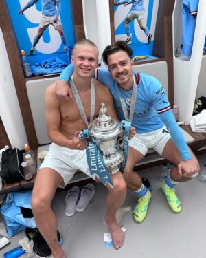 Erling Haaland Instagram - 🏆💙 2 DOWN... 1 TO GO 🏆💙