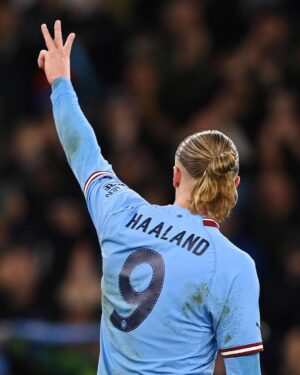 Erling Haaland Instagram - Hungrier than ever! 🍽️ 🔵 #mancity