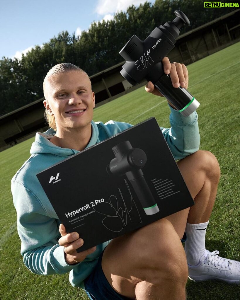 Erling Haaland Instagram - ⚡️Your chance to win one of my favorite recovery tools, the Hypervolt 2 Pro by @hyperice. Step 1: Follow @hyperice. Step 2: Tag your training mate in the comments below.