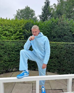 Erling Haaland Instagram - Happy sunday😁