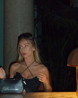 Ester Expósito Instagram - 🦋