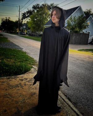 Ethan Thomas Jung Instagram - Got all the candy! What was your costume? 👻 
#grimreaper #costume #halloween #fancydress #dressup #scary #candy #happyhalloween