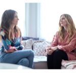 Fabienne Carat Instagram - Et vous, qui choisiriez-vous dans votre entourage pour vivre l’expérience d’une retraite spirituelle? Rendez-vous dès ce soir sur C8 à 21h10 #retraitespirituelle #bienetre #valeurs #apprendreasaimer #seconnaitre #prendredutempspoursoi