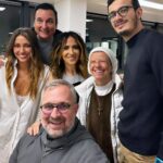 Fabienne Carat Instagram - Quand on a commencé cette aventure, la promo de B I E N V E N U E A U M O N A S T È R E, lors de cette journée qui nous a à nouveau réunis chez @canalplus , nous ne savions pas encore la date de diffusion. Le 12 janvier à 21h15 sur @c8lachaine … une date qui a immédiatement raisonné pour moi 🙏👼 Il y a de jolis signes de nos anges 🤍 CANAL+