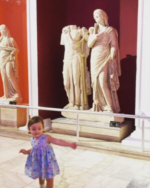 Feride Çetin Instagram - Müzede bir gece 🏛#TheNightattheMuseum #hayathanımharikalardiyarında