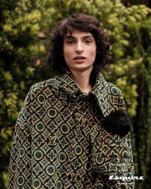 Finn Wolfhard Instagram - Vielen Dank an alle @esquiregermany!! ❤️ESQUIRE • SOMMER 21 • Wieder im FLOW • ab morgen im Handel
🖤 
Coverstar Finn Wolfhard (@finnwolfhardofficial) startet durch: 20 Millionen Instagram-Fans, #StrangerThings-Superstar, #Ghostbusters-Revival & Rockstar mit seiner Band #TheAubreys (@theaubreysrphun)
🖤
ESQUIRE • für #GuteTypen
🖤
📷@juankr_ • 
Interview @nikschuette 
CD @daniel_pietsch_ 
Styling @karobrandi & @kaimargrander 
Production: @wilddingostudios
DP: @josh_fritts_dp
Photo assist: @mikegnetile_image & @aarion_joseph
PA: @thekylesmith
Grooming: @blondiewoodbeauty
Looks: @casablancabrand ➡️ @prada ➡️ @louisvuitton