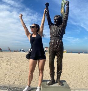Franciely Freduzeski Instagram - Lembre-se do motivo de ter começado! #whatalife #amor #vida #cura #fibromialgia 🦾🦾💃🏻🕺🏻❤️ Forte Duque de Caxias - Forte do Leme