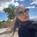 Franciely Freduzeski Instagram - Daqui uns 10 anos olharei essas fotos e direi “ ainda bem que fui, vi e aproveitei as pessoas que eu amo, minha família “. Explore o mundo 😍 #suecia🇸🇪 #estocolmo #whatalife #love 😍🥰🇸🇪🦋😻 Stockholm, Sweden
