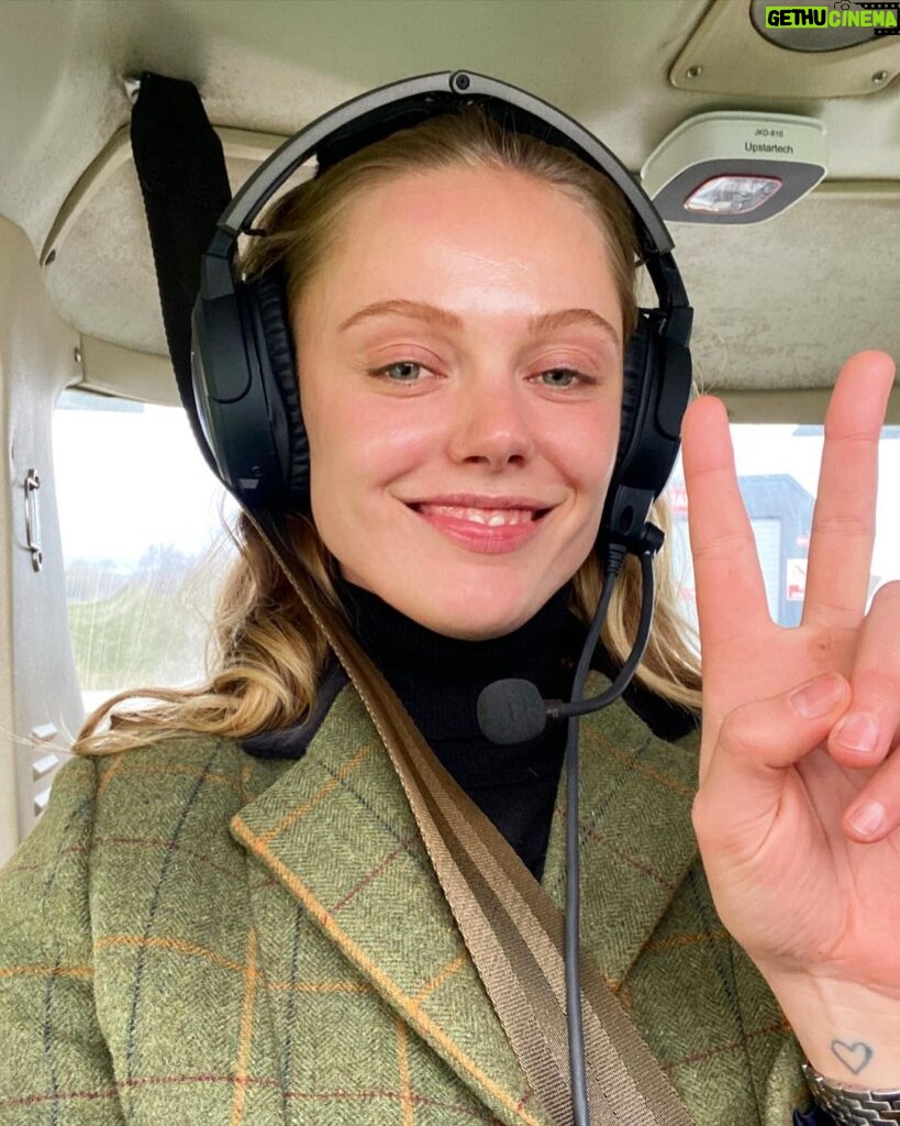 Frida Gustavsson Instagram - five months with countless covidtests later and thats a wrap for this year! goodbye ireland you absolute beauty :~) ✈ 💙 Up in the Sky (: