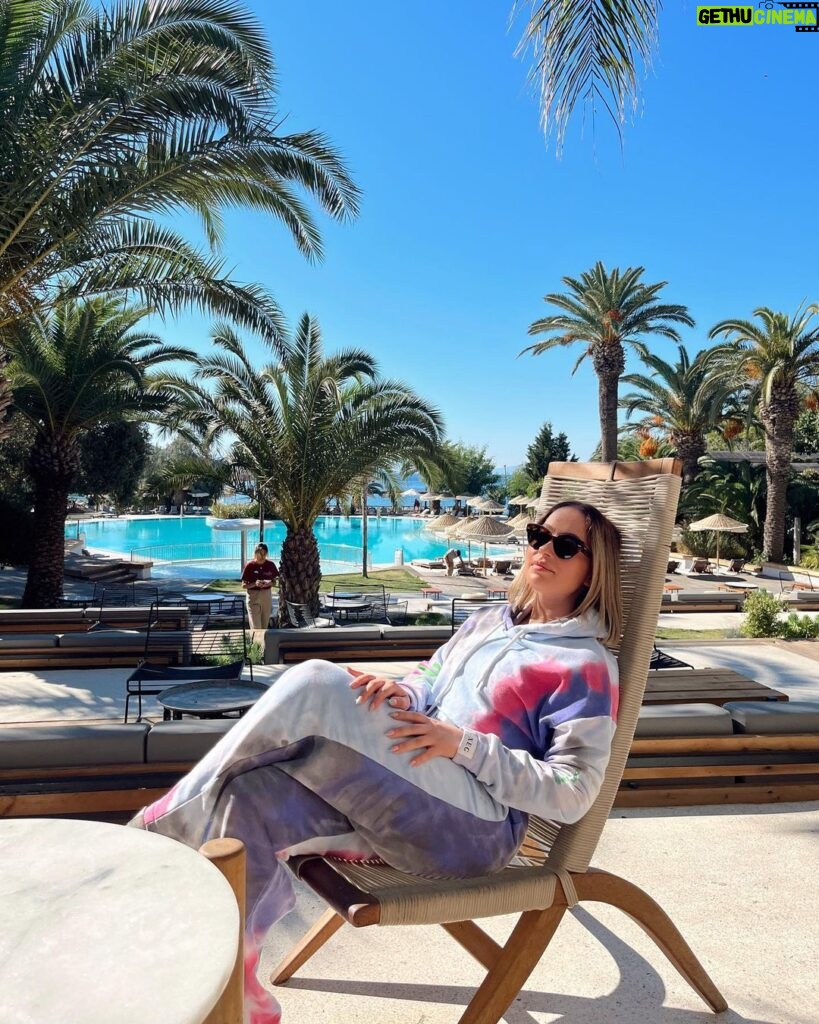 Gülçin Ergül Instagram - I ain’t ready to leave yet. #sunday 🌞 Club Marvy