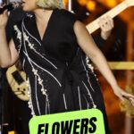 Gülçin Ergül Instagram - Flowers - Miley Cyrus modundayız 💐 Esma Sultan Yalısı