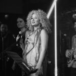 Gülçin Ergül Instagram - “70’s disco party” konseptli Hublot için özel hazırladığımız playlistimiz ile oldukça güzel bir gece geçirdik. ✌🏻Thanks for having us. Fotograflar: @burcingezen Styling: @seebe.istanbul @sanarangrazz dress: @lokalss Soho House Istanbul