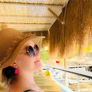 Güzin Alkan Instagram - Akşam sefası …🌞🌞👙✨✨🎉🎉 
#akkum #nefes #izmir #kumru #midye #boyoz #kilo #pazar #sığacıkpazarı #teos #marina 🎈🎈🎈🎈🎈🎈🎈🎈