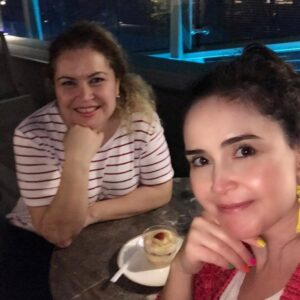 Güzin Alkan Instagram - #yemek #sohbet #happy #istanbul 🥰🧿🧿🎈🎈