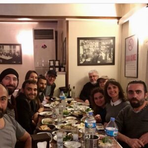 Güzin Alkan Instagram - #tbt #perşembe #kıymetli #özel #şenerşen #uğuryücel #beyoğlu #sinema #sohbet #dost #dostluk 🎈