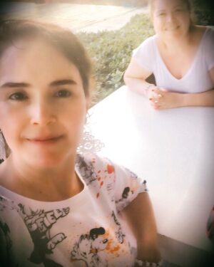 Güzin Alkan Instagram - Güzel aşırı sıcak bir gün ☀️☀️☀️ #akarca #teosormancı  #yaz #sıcak #kahvaltı #gölge
