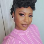 Gabrielle Dennis Instagram - I think I look a lot like that girl Cass from #TheBigDoorPrize 🤪 SEASON FINALE is out now @appletv 🦋 #AppleTVplus #AppleTV #SeasonFinale #TheBigDoorPrize #Season1 #StreamingNow