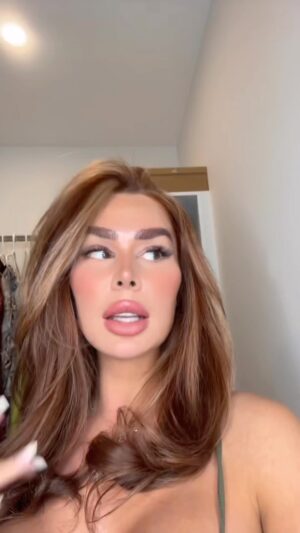Gabrielle Marion Instagram - Update capillaire 🫢👩🏼‍🦰 #hairtransformation