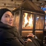 Gal Gadot Instagram - Wishing you all a cozy week 🔥