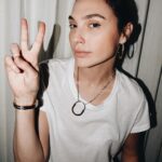 Gal Gadot Instagram - LOVE #Tiffanyandco ‘S LOCK #TiffanyLock @tiffanyandco