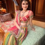 Garima Parihar Instagram - Magic of #candid . . #ootd #instagram #photooftheday #pictureoftheday #love Mumbai, Maharashtra