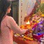 Garima Parihar Instagram - "May the blessings of Lord Ganesha fill your life with joy and prosperity. Happy Ganesh Chaturthi!" 🙏🐘 Mumbai, Maharashtra