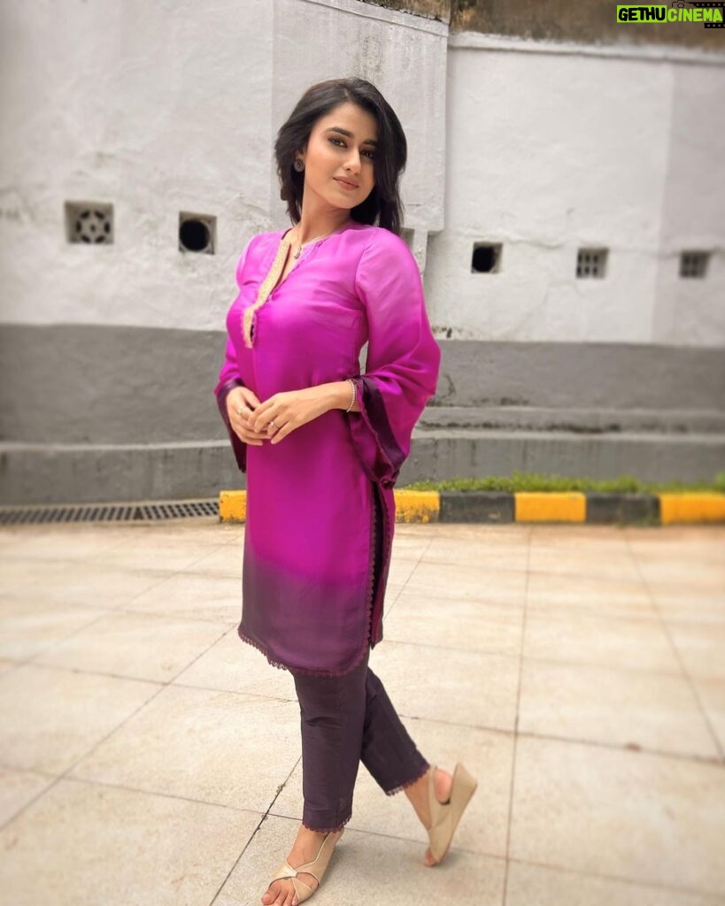 Garima Parihar Instagram - "Chasing sunshine and good vibes ☀️😎" . . . #ootd #photooftheday #instagood #instadaily Mumbai, Maharashtra