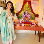 Garima Parihar Instagram - Celebrating with friends, laughter, and the blessings of Lord Ganesha. 🙏🎉 #GaneshChaturthiFestivities" #instaday #instagood #ootd #photooftheday #picoftheday Mumbai, Maharashtra