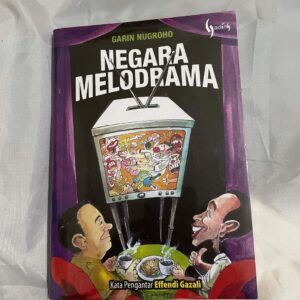 Garin Nugroho Instagram - Gambar  Prediksi ending kompetisi , Presiden Joko Wi dan Prabowo duduk santai makan bareng sementara masyarakat sibuk pro kontra bahkan adu jotos . Buku terbit 2018/2019 : Kumopulan tulisan esai saya  di kompas 2017/2018  berkait komunikasi politik dan budaya : . Warganegara hilang , yang ada “ warga penonton politk melodrama “ , “
warga  konsumen “, “ warga pemimpin Diva “ , “ warga alogaritma busher dan influencer” @madanifilmfest @aliansi_kebangsaan @iskandarloedin @ipong.witono @ong.hariwahyu @b.paningron @siska.raharja @indrajpiliang4 @teatergarasi @satupena.id