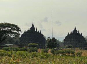 Garin Nugroho Instagram - Keindahan sederhana, ngobrol santai menjelang Jaff dengan Putriku ( Kamila Andini ) dan mantu ( Ifa Ifansyah ) ditemani gembus, tempe, tape , mie kampung dan teh , selepas joging plaosan @jaffjogja @ajishdibyo @ruangbasbeth @angginoen @rinadamayanti23 @shoosugar @budi.irawanto @kamilandini @ifa_isfansyah @ciklornatee @dainsaid @pritttimothy_ @b.paningron @whanidarmawan @rukmanrosadi_ @timobros @laurabas @putrimarino @happysalma @shantyharmayn @mahendrabudaya @hilmarfarid @alex.sihar @therealdisastr @ibnujamilo
