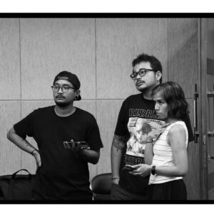 Garin Nugroho Instagram - Selamat tahun Baru para sahabat : peta baru, langkah baru, kebersamaan dan kolaborasi  baru , kreativitas baru , spirit baru, segalanya dari  Nol . Salam semangat baru team cineorchestra “ Samsara “ ( musik Gabber modus operandi - Gamelan Sudirana ) @almostgita @bayu_ario @batarago @dayuaryadayuani @retno_damayanti @vidasylvia @suara88 @julietburnett @raipendet @guspangsua @seorang_puthut @aldoswastia @wy_sudirana @kasimyn @icanharem