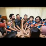 Garin Nugroho Instagram - Kebersamaan dan spirit tak henti komite FFI selama 3 tahun ( 2023 periode akhir ) melayani ekosistem film Indonesia . Suasana kegembiraan bersama penuh kerja keras pers conf menuju malam Anugrah 2023 @putrimarino @laurabas @lg_aw @naziracnoer @abimana_arya @lukmansrd