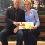 Gary Sinise Instagram – Had a wonderful visit at my foundation office recently with old friend, Penelope. Back in 1987, she co-starred in the very first film I directed, Miles From Home.
Lots of love my friend