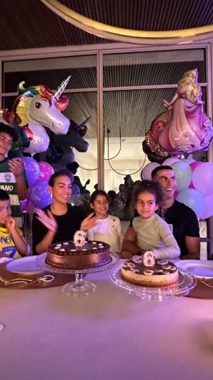 Georgina Rodríguez Instagram - Gracias por tanto amor ❤️