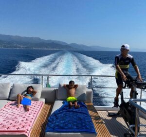 Georgina Rodríguez Instagram - Aquella tarde de verano que fuimos a comprar nuestro barco♥️ Y alguna fotico de aquel mágico verano…🌅 #2020