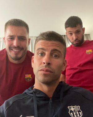 Gerard Piqué Instagram - Killers.