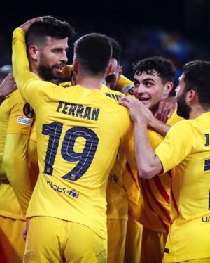 Gerard Piqué Instagram - Big win yesterday💥⚽️

See you soon @galatasaray 😉

#ForçaBarça 🔵🔴