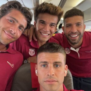 Gerard Piqué Instagram - Hola guapo.