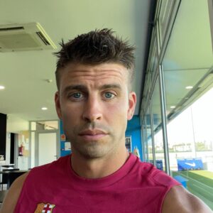 Gerard Piqué Instagram - Forever young.