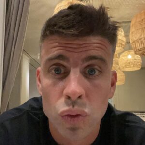 Gerard Piqué Instagram - Younger.